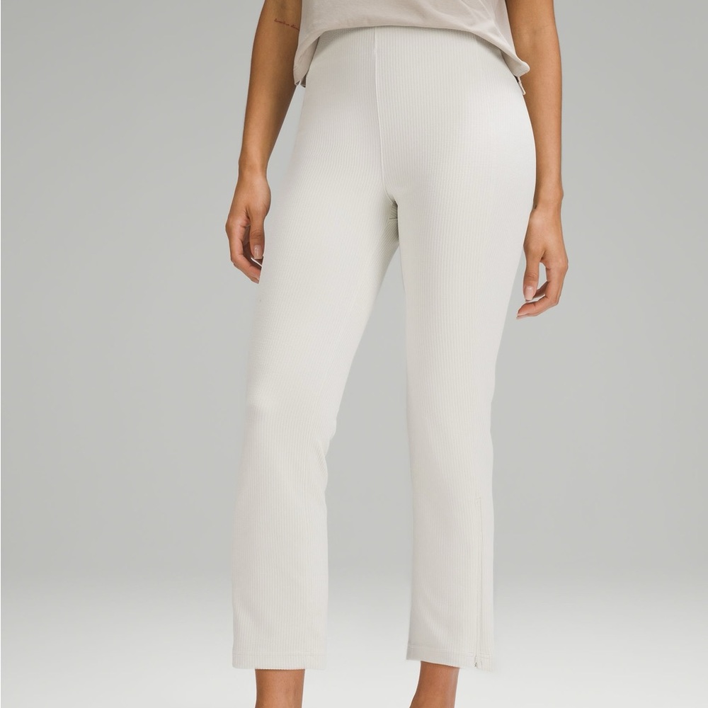 NWT lululemon Ribbed Softstreme Zip-Leg HR Cropped Pant 25”